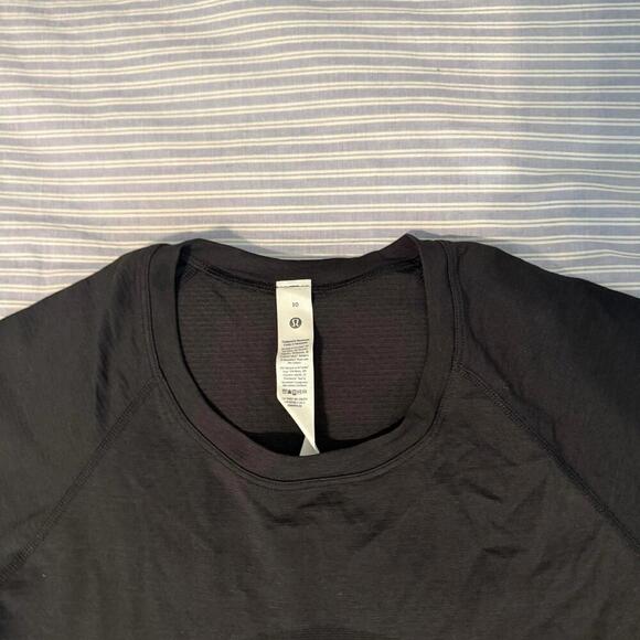 Lululemon Athletica Swiftly Tech Short Sleeve - Picture 2 of 4